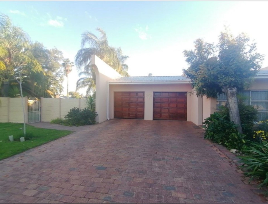 4 Bedroom Property for Sale in Oosterville Northern Cape